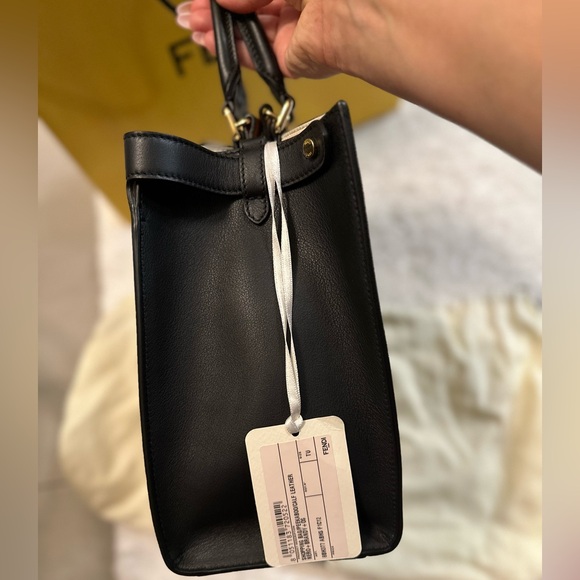 Peek A Boo shopper 
XLIte nwt - Picture 7 of 11